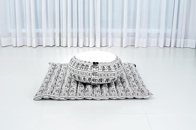 Leewadee Meditation Cushion Set – 1 Round Zafu Meditation Pillow and 1 Square Roll-Up Zabuton Meditation Mat, Pillows Bundle Filled with Kapok