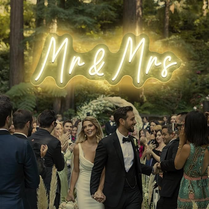 Mr&Mrs LED Neon Sign Wedding & Reception Decor Illuminating Wall Art New Couples Gift Cool LED Sign with 5V Power Supply