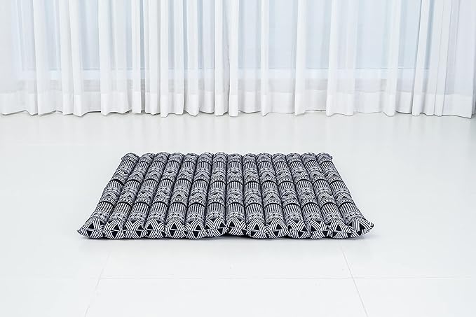 Leewadee Meditation Cushion Set – 1 Round Zafu Meditation Pillow and 1 Square Roll-Up Zabuton Meditation Mat, Pillows Bundle Filled with Kapok