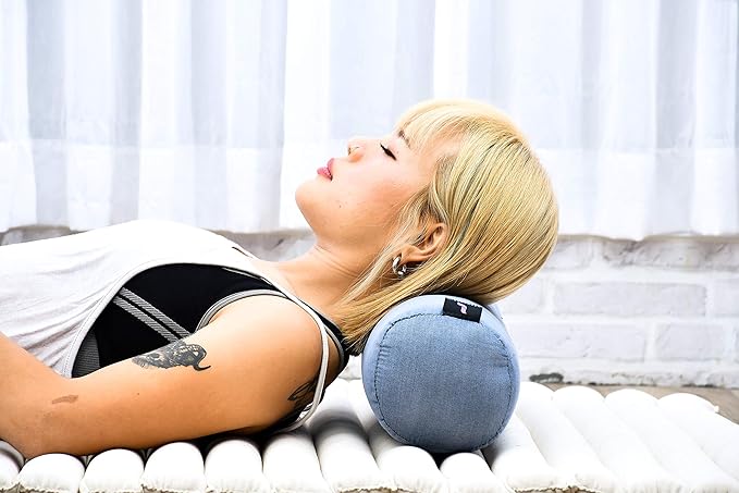Leewadee Small Yoga Bolster – Shape-Retaining Cervical Neck Roll, Tube Pillow for Comfortable Reading, Kapok Filling, 22 x 6 x 6 inches
