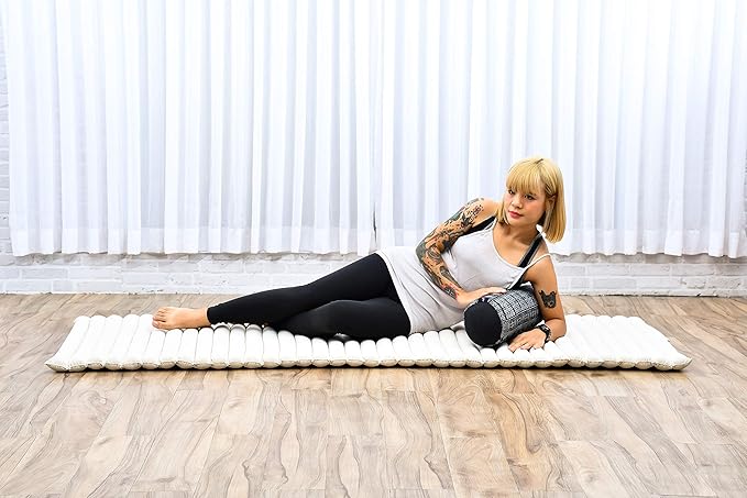 Leewadee Small Yoga Bolster – Shape-Retaining Cervical Neck Roll, Tube Pillow for Comfortable Reading, Kapok Filling, 22 x 6 x 6 inches